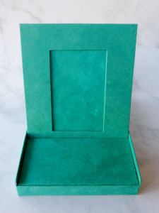 Reise- & Hausaltar aus handgeschöpftem Papier - türkis mit Silberdruck