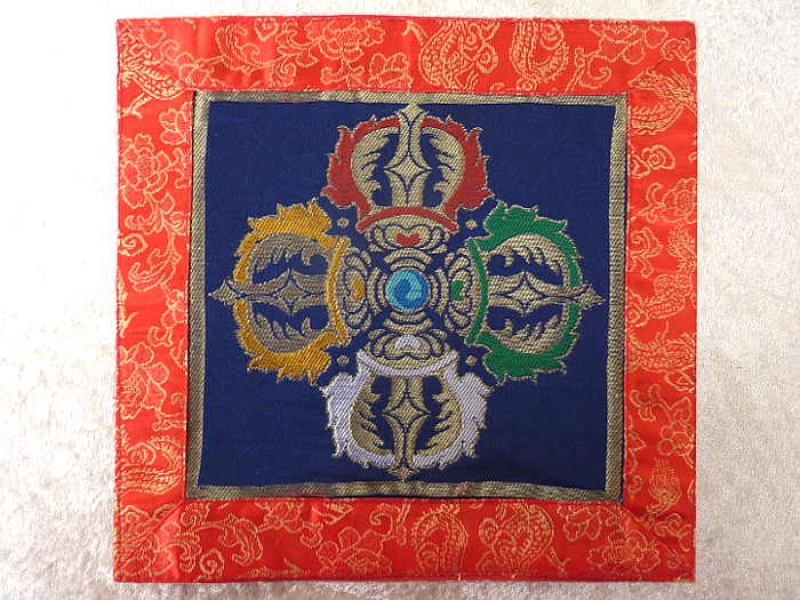 Endloser Knoten rot NEPAL Altar Decke aus BROKAT 