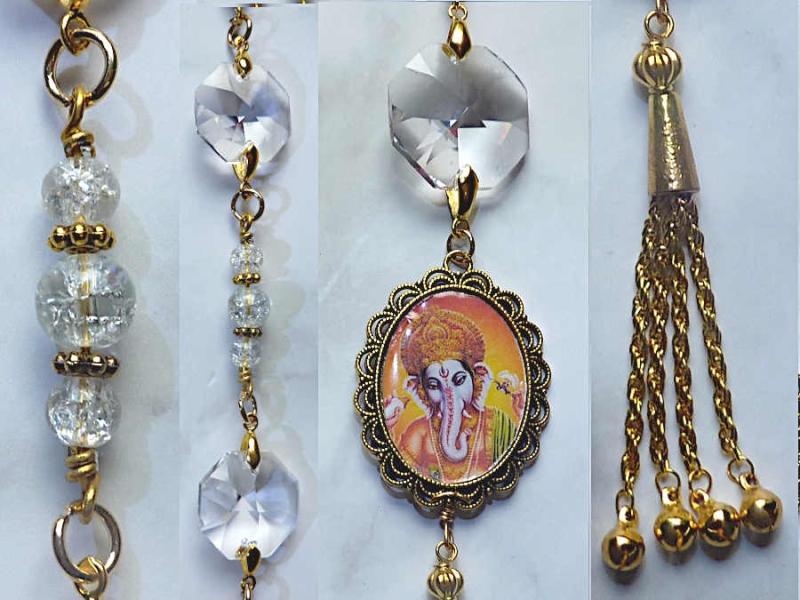 Spiritueller Sonnenfänger Ganesha mit Glöckchen, 3 Regenbogenkristalle goldfarben  68cm