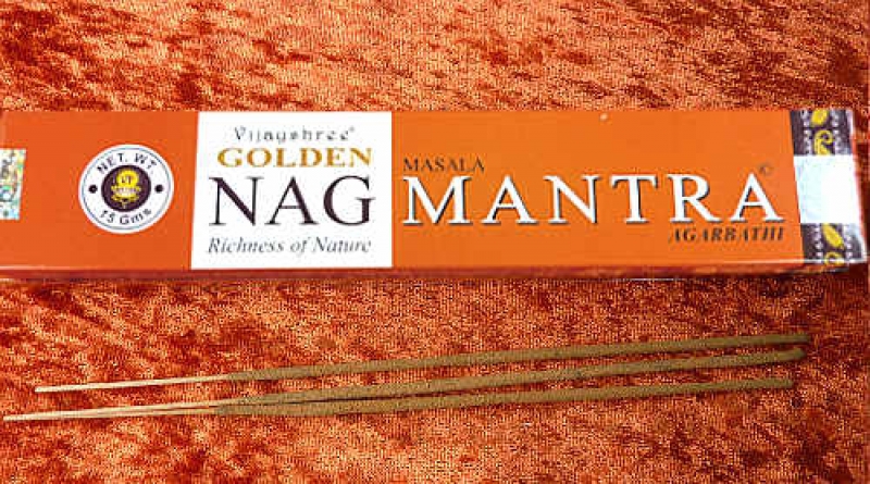 Golden Nag Mantra Agarbathi  Räucherstäbchen von Vijayshree