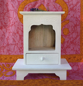 Hausaltar Holz weiß