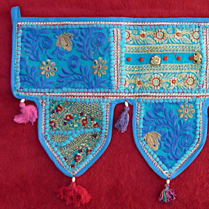 Thoran Türbehang türkis-blau mit Pailetten und bunten Stickereien