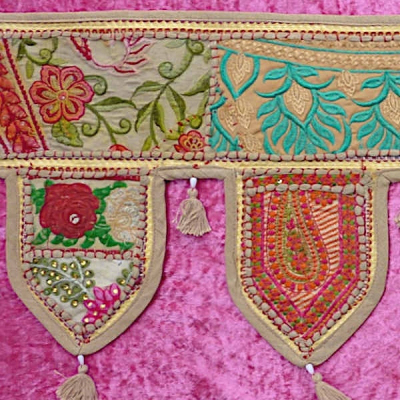 Preview: Thoran Türbehang sandfarben mit Pailetten und bunten Stickereien