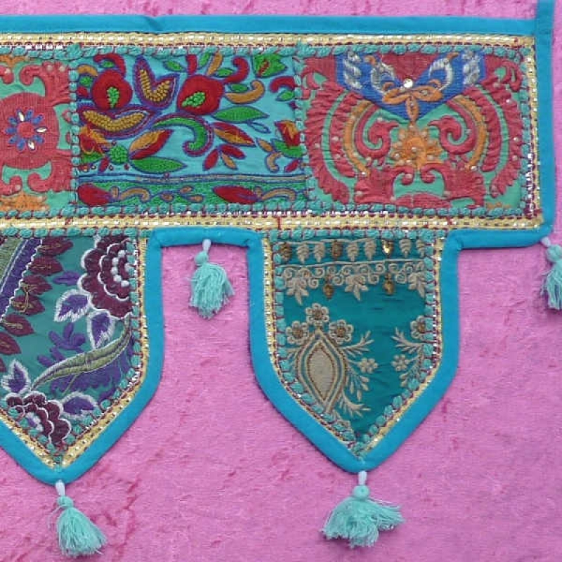 Preview: Thoran Türbehangtürkis-blau mit Pailetten und bunten Stickereien