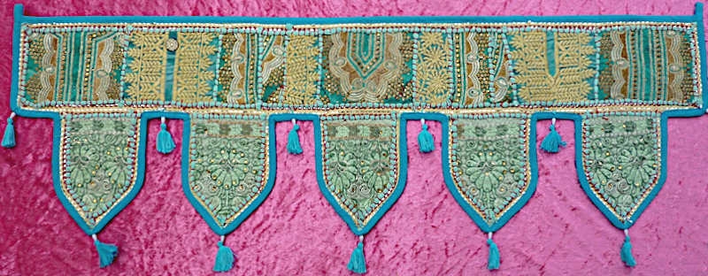 Thoran Türbehang türkis-blau mit Pailetten und bunten Stickereien