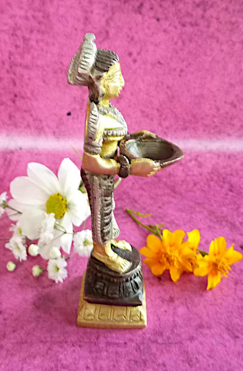 Lakshmi hinduistische Göttin des Glücks Messing  10,5cm