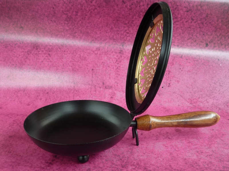 Preview: Räucherpfanne goldenes Mandala mit Deckel und Holzgriff