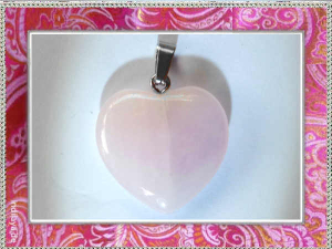 Rosenquarz Herz Edelsteinanhänger