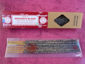 Satya Smudge Sticks Dragons Blood Drachenblut Räucherstäbchen 25g