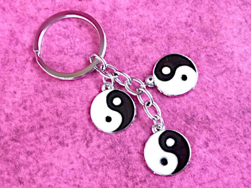 Schlüsselanhänger mit 3 Yin Yang Anhängern