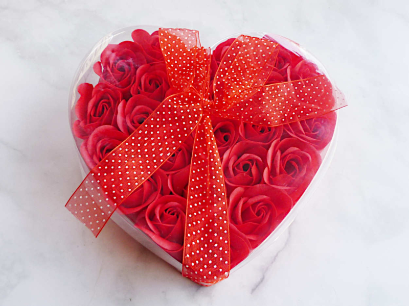 9 rosa Seifenrosen Geschenkset