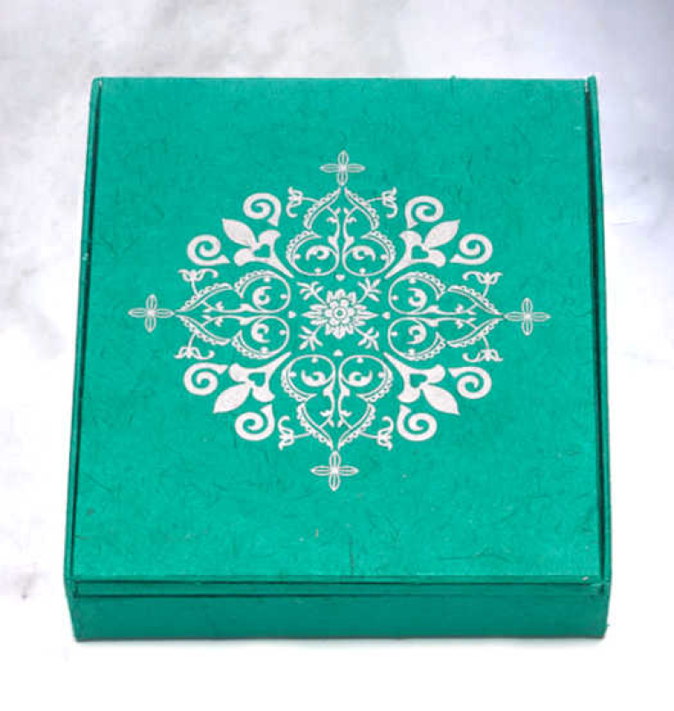 Reise- & Hausaltar aus handgeschöpftem Papier - türkis mit Silberdruck