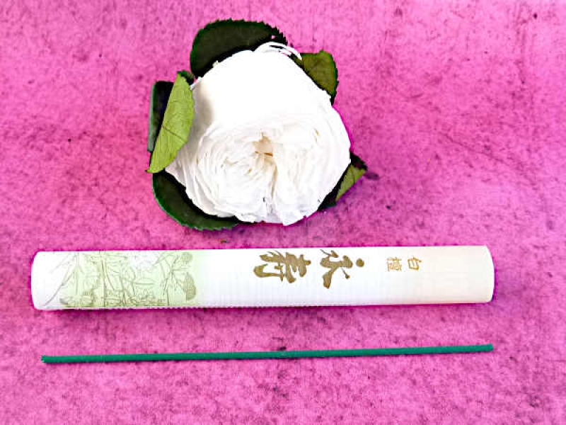 Bzakudan Eiju Sandelholz Kräuter  japanische Räucherstäbchen