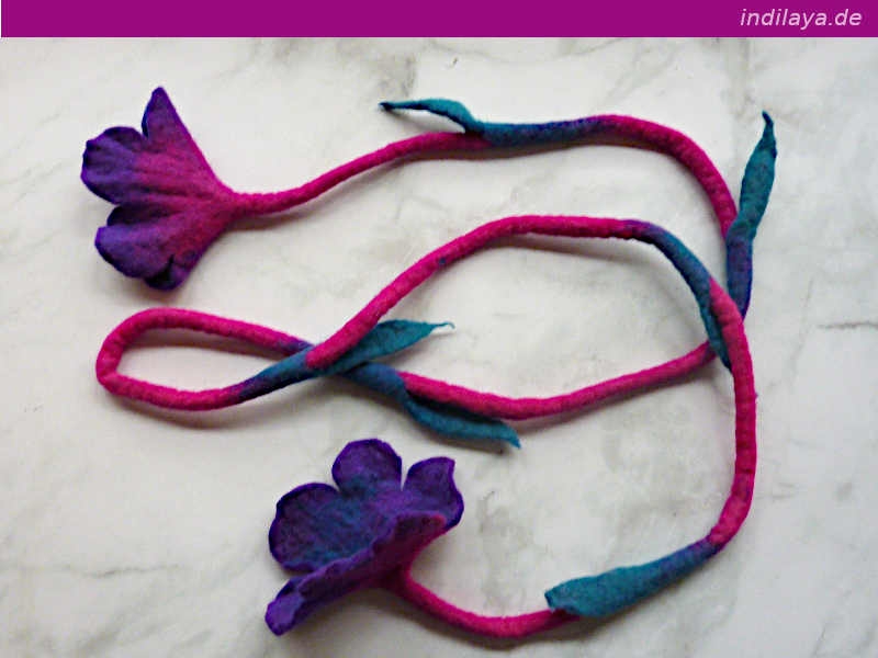 Blütengirlande Filz pink blau türkis
