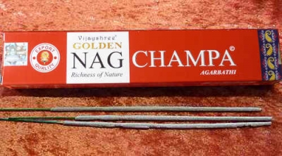 Golden Nag Champa Masala Räucherstäbchen von Vijayshree