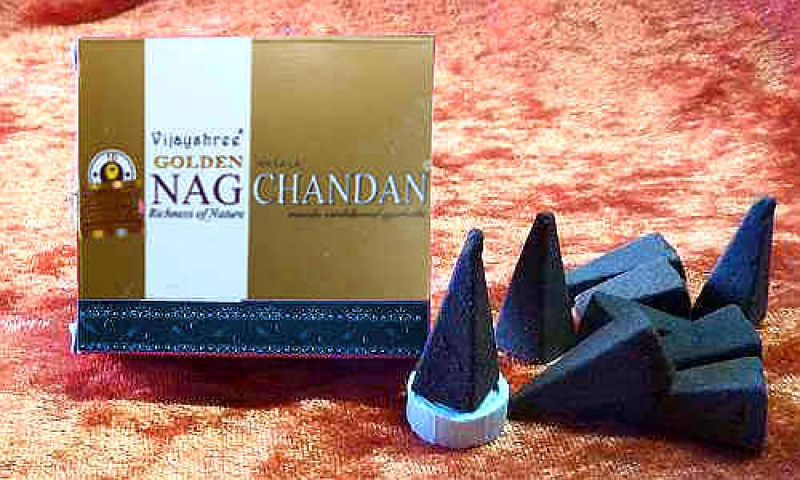 Golden Nag Chandan Sandelholz Räucherkegel