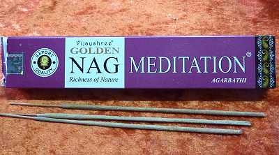 Golden Nag Meditation Agarbathi  Räucherstäbchen von Vijayshree