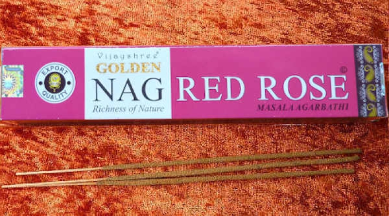Nag Red Rose Masala Räucherstäbchen , 15g