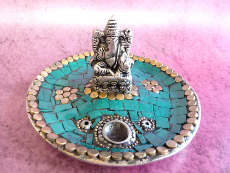 Ganesha Halter für Räucherkegel & Stäbchen, türkis