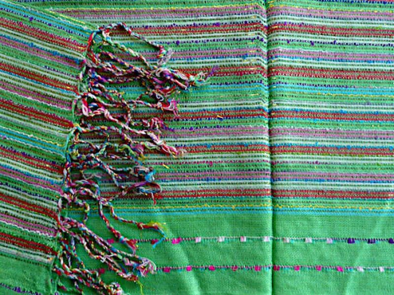 Indischer Schal grün mit Lurex Streifen