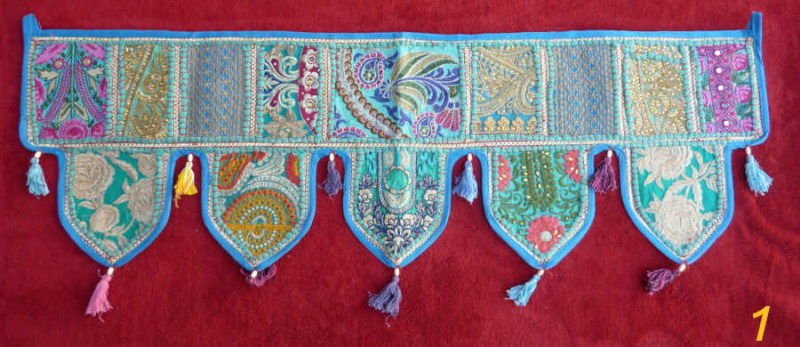 Thoran Türbehang türkis-blau mit Pailetten und bunten Stickereien