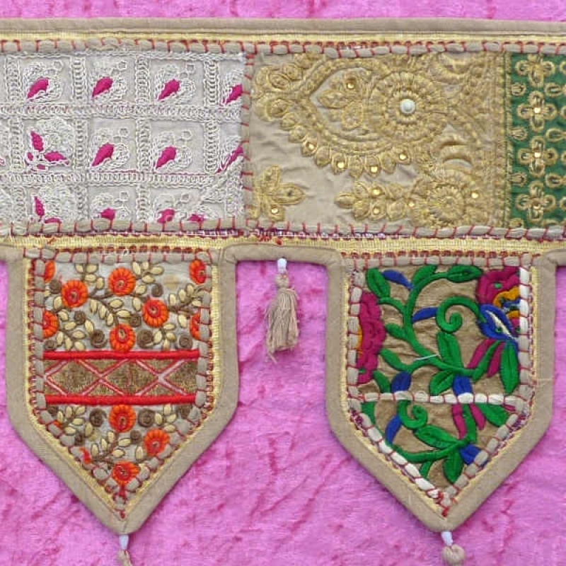 Thoran Türbehang sandfarben mit Pailetten und bunten Stickereien