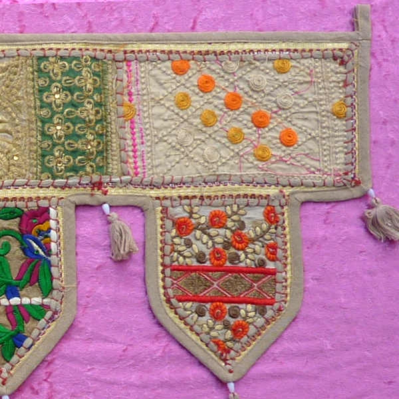 Thoran Türbehang sandfarben mit Pailetten und bunten Stickereien