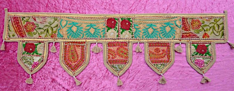 Thoran Türbehang sandfarben mit Pailetten und bunten Stickereien