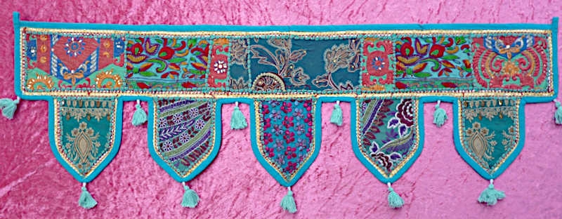 Thoran Türbehang türkis-blau mit Pailetten und bunten Stickereien