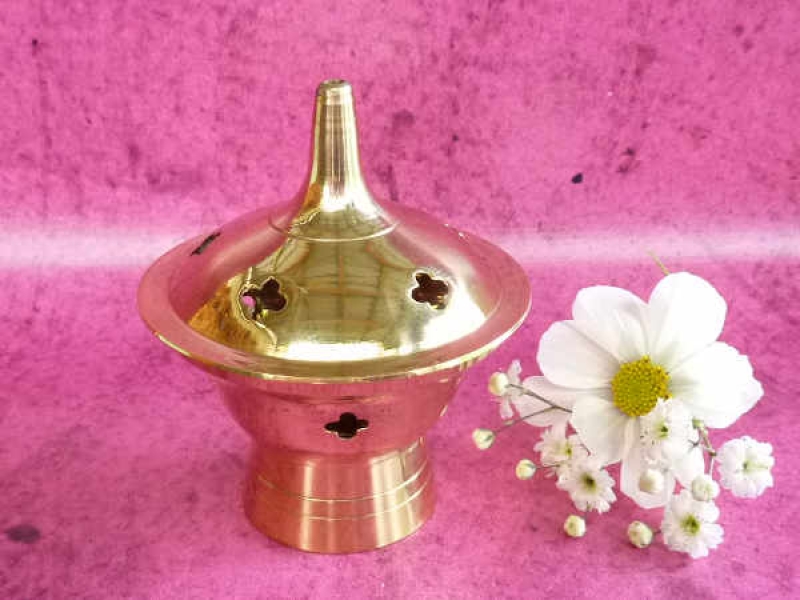 Kleines Räuchergefäß, Räucherkegelhalter mit Deckel, Messing