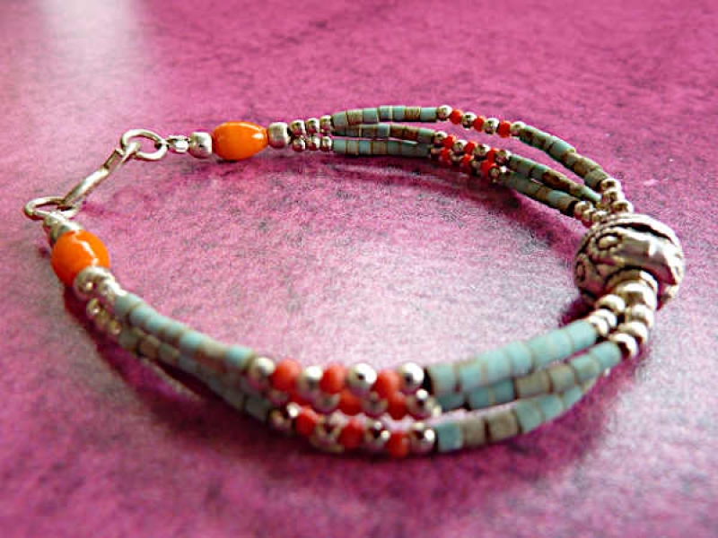 Buddhistisches Buddhistisches Nepal Armband mit Manistein Rückseite