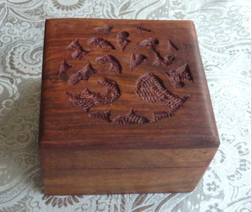 Indische Holzdose Lebensbaum 10x10cm