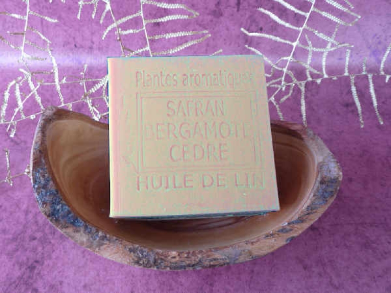 Franzoesische Seife Safran Bergamotte Zeder