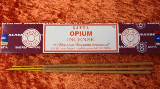Satya Opium Räucherstäbchen