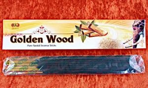 Golden Wood  traditionelle indische Sandelholz Räucherstäbchen RAJ 22g