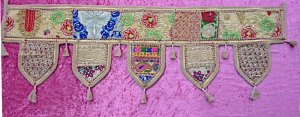 Thoran Türbehang sandfarben mit Pailetten und bunten Stickereien