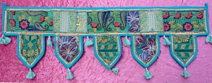 Thoran Türbehang türkis-blau mit Pailetten und bunten Stickereien