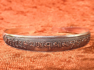 MIAO Armband mit dem Mantra OMPH