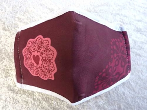 Mund-Nasen-Maske Herzmandala bordeaux