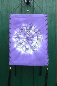 Lampenschirm Ganesha & die 8 buddhistischen Glückszeichen  violett